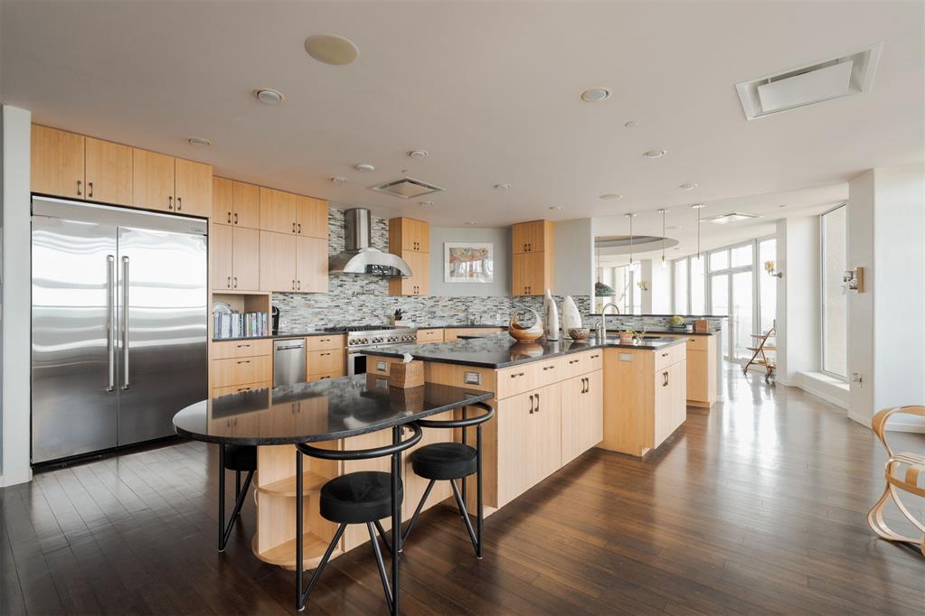 5900 Mosteller Drive Unit: 181