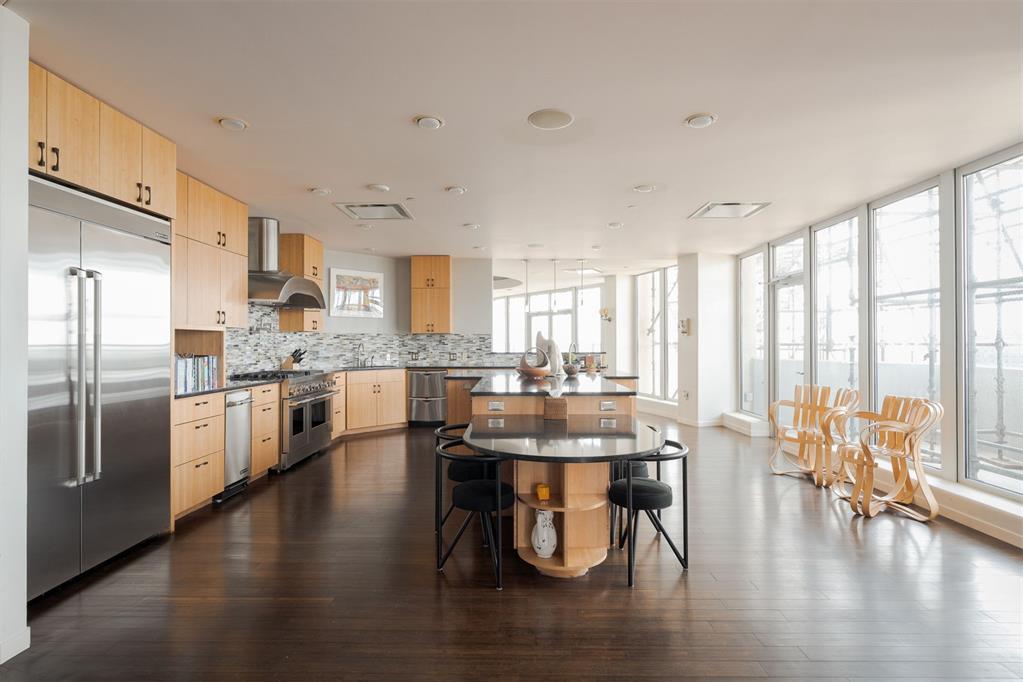 5900 Mosteller Drive Unit: 181