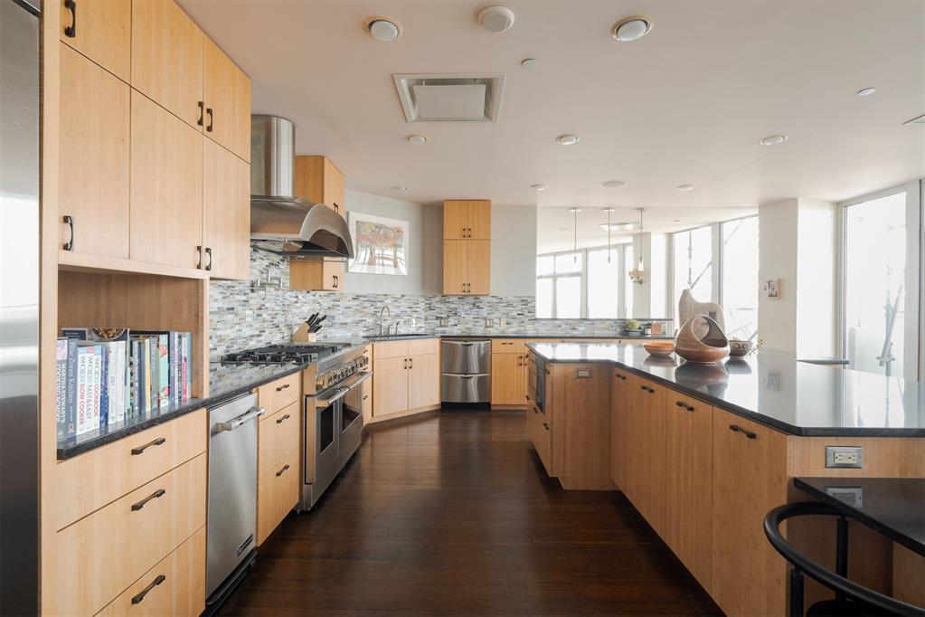 5900 Mosteller Drive Unit: 181
