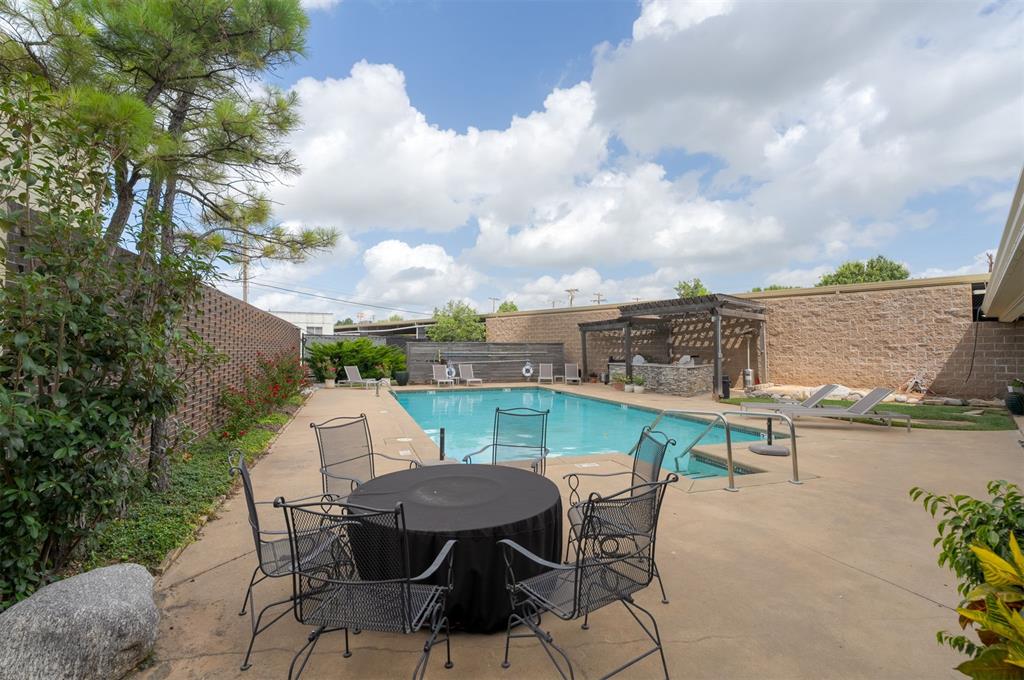 5900 Mosteller Drive Unit: 181