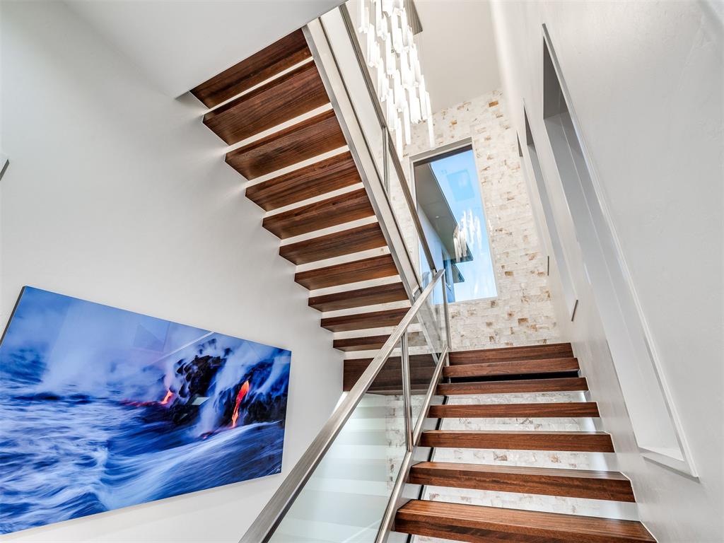 833 Mayfield Road