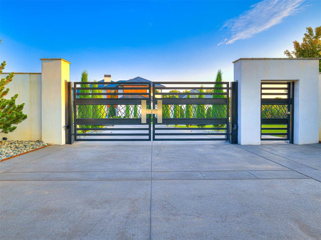 833 Mayfield Road