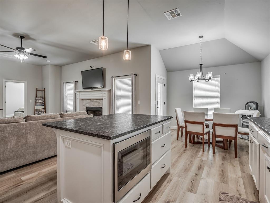 1915 Twisted Oak Court