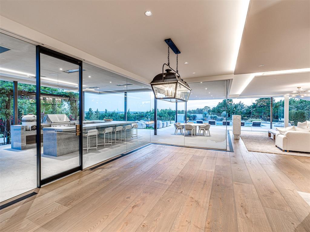 7401 Aurelia Road