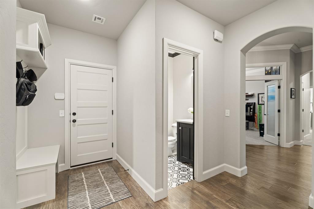 9228 NW 79th Street