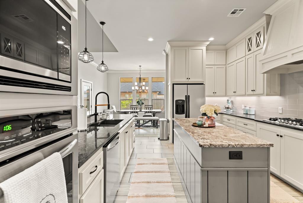 9228 NW 79th Street
