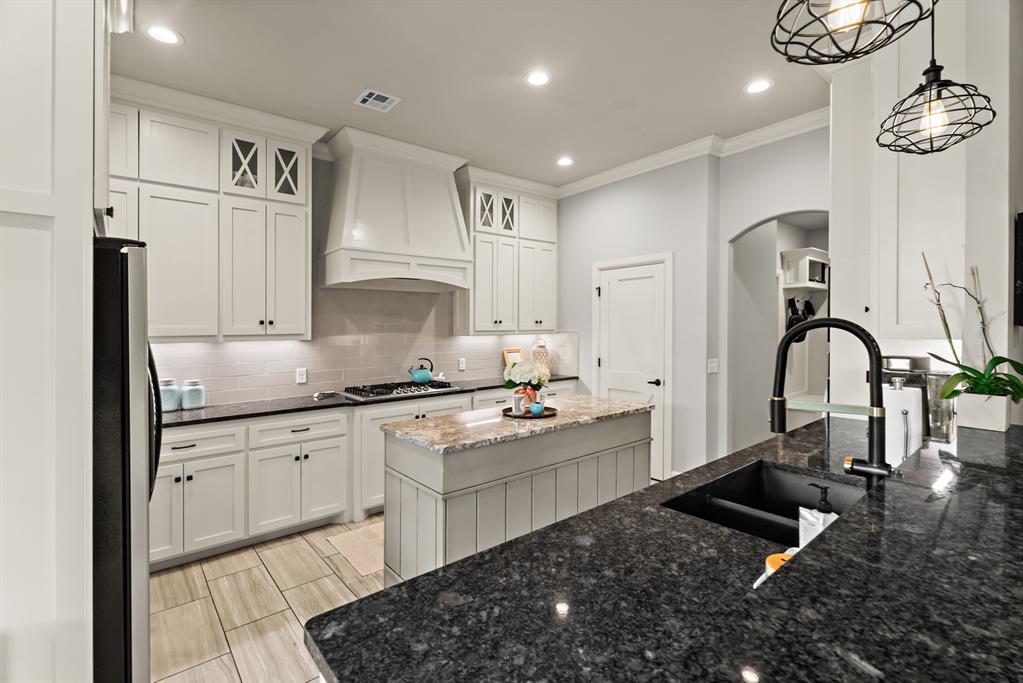 9228 NW 79th Street