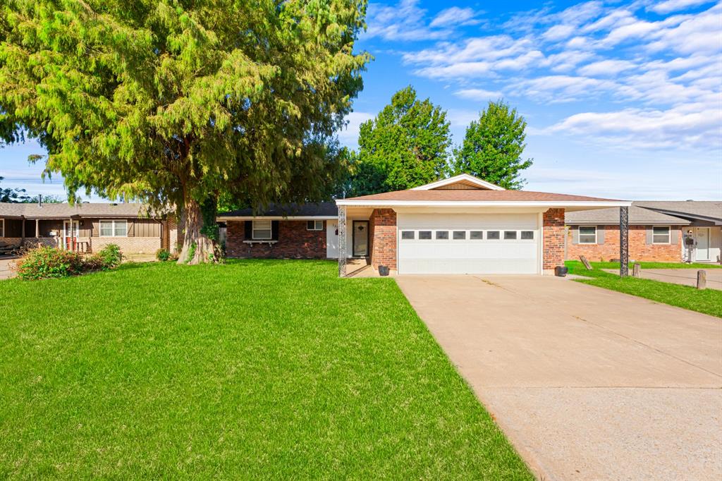 3805 N Eagle Lane