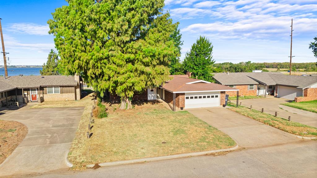 3805 N Eagle Lane
