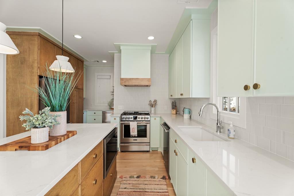 104 Sandstone Drive