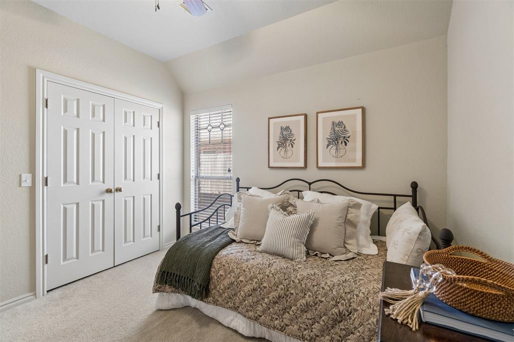 12804 Saint Johns Place
