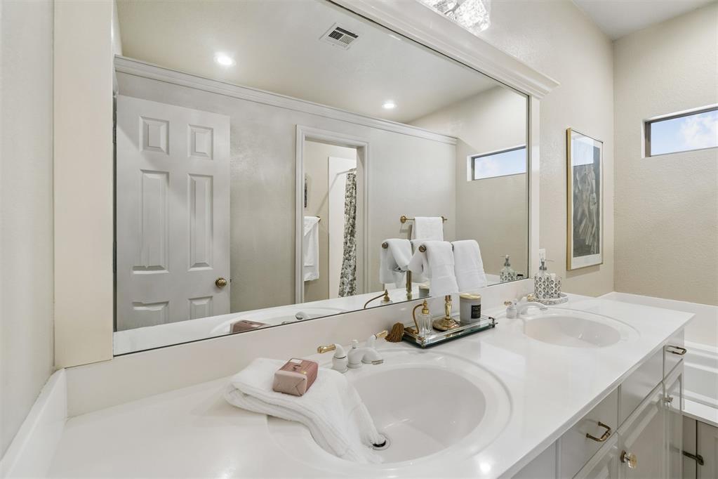 12804 Saint Johns Place