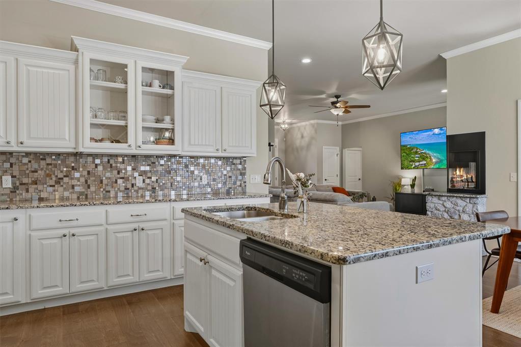 5526 Painted Pony Road