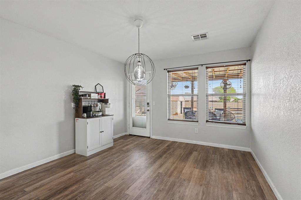 916 Danbury Place