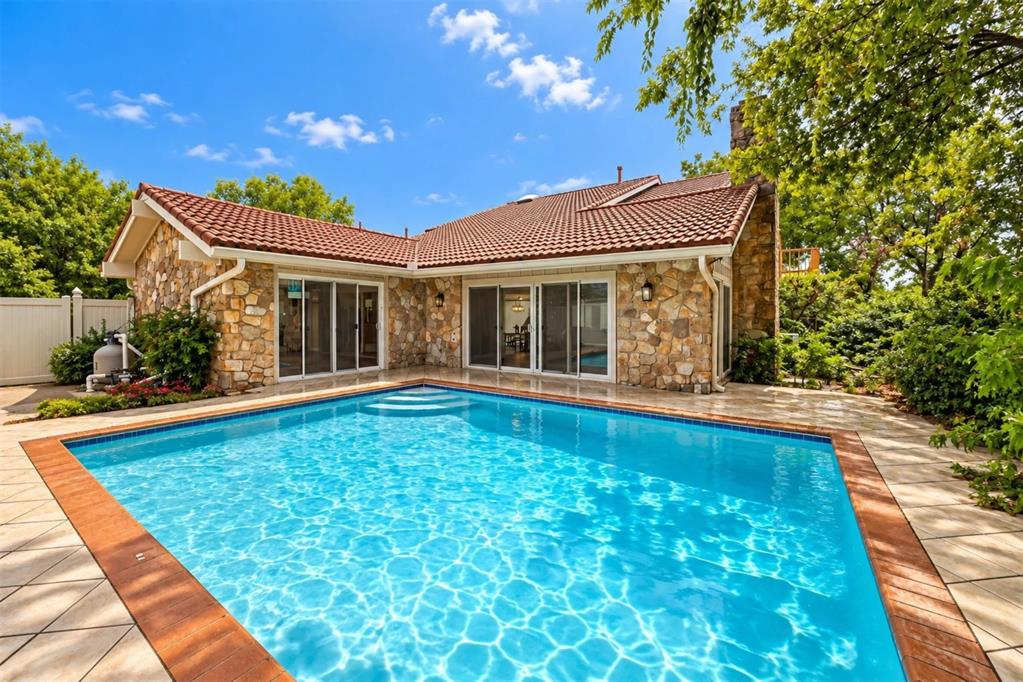 3021 Raintree Road