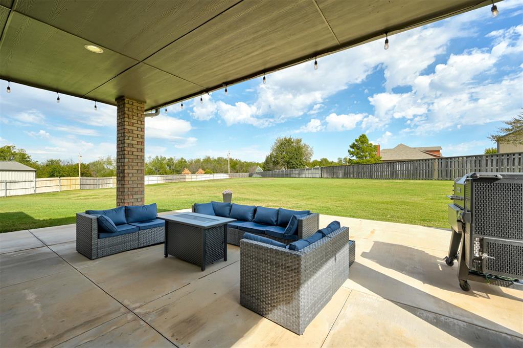 13504 Shady Pine Circle