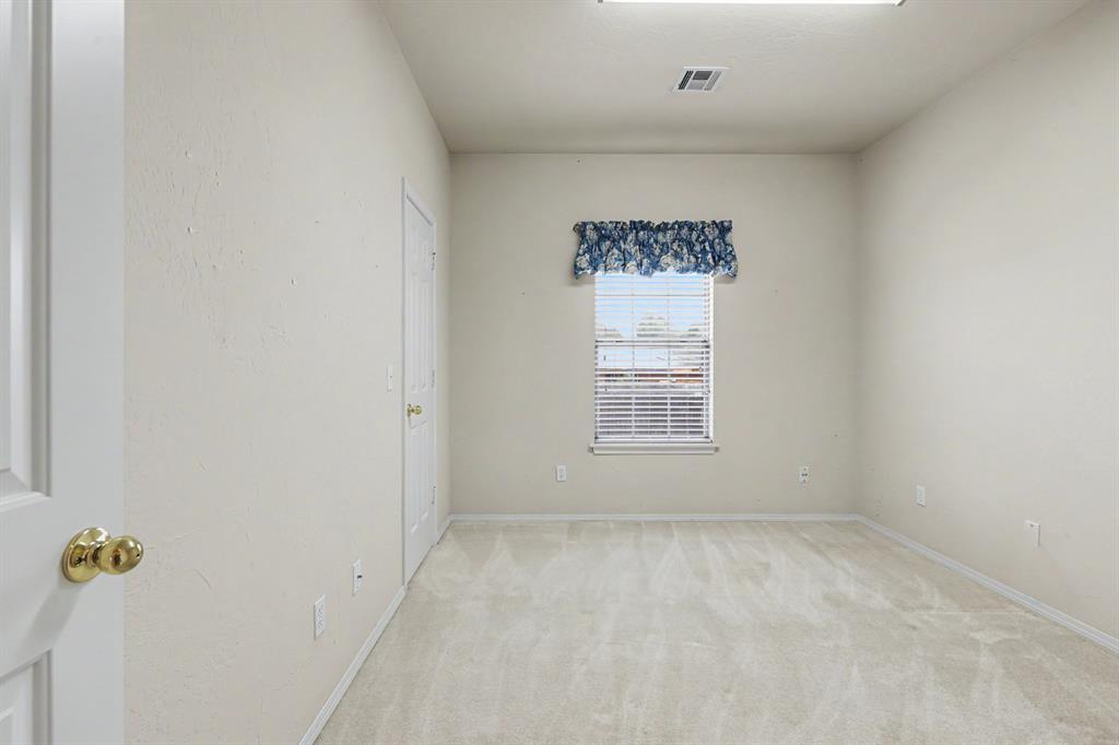 4613 NW 25th Place