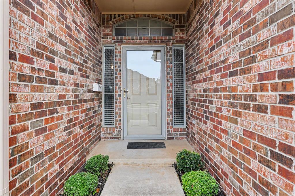 4613 NW 25th Place