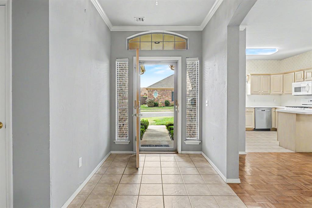 4613 NW 25th Place