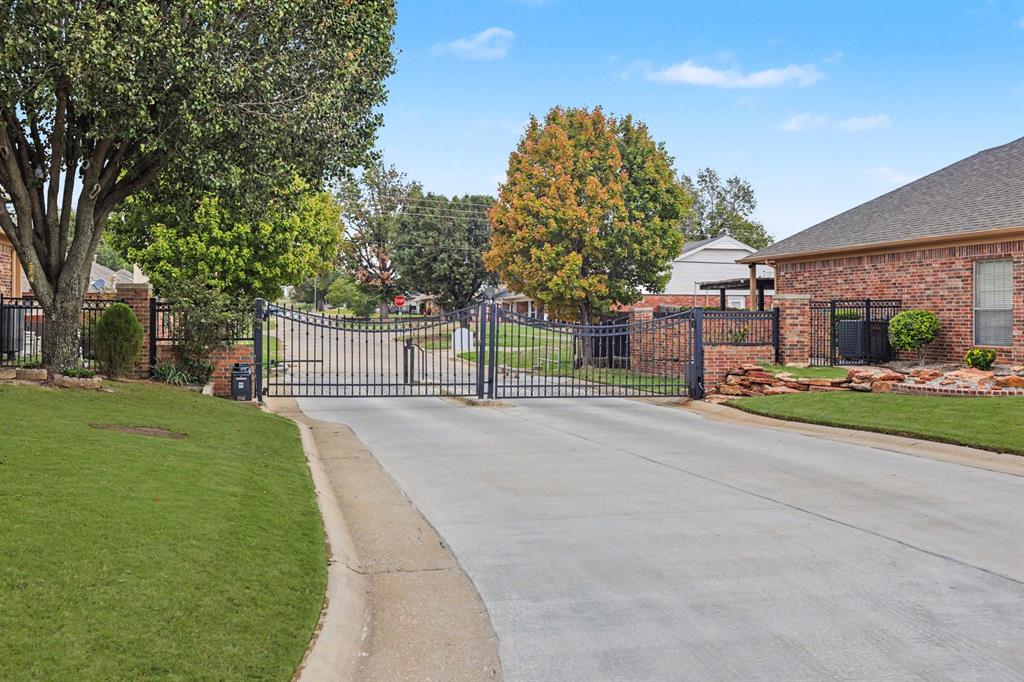 4613 NW 25th Place