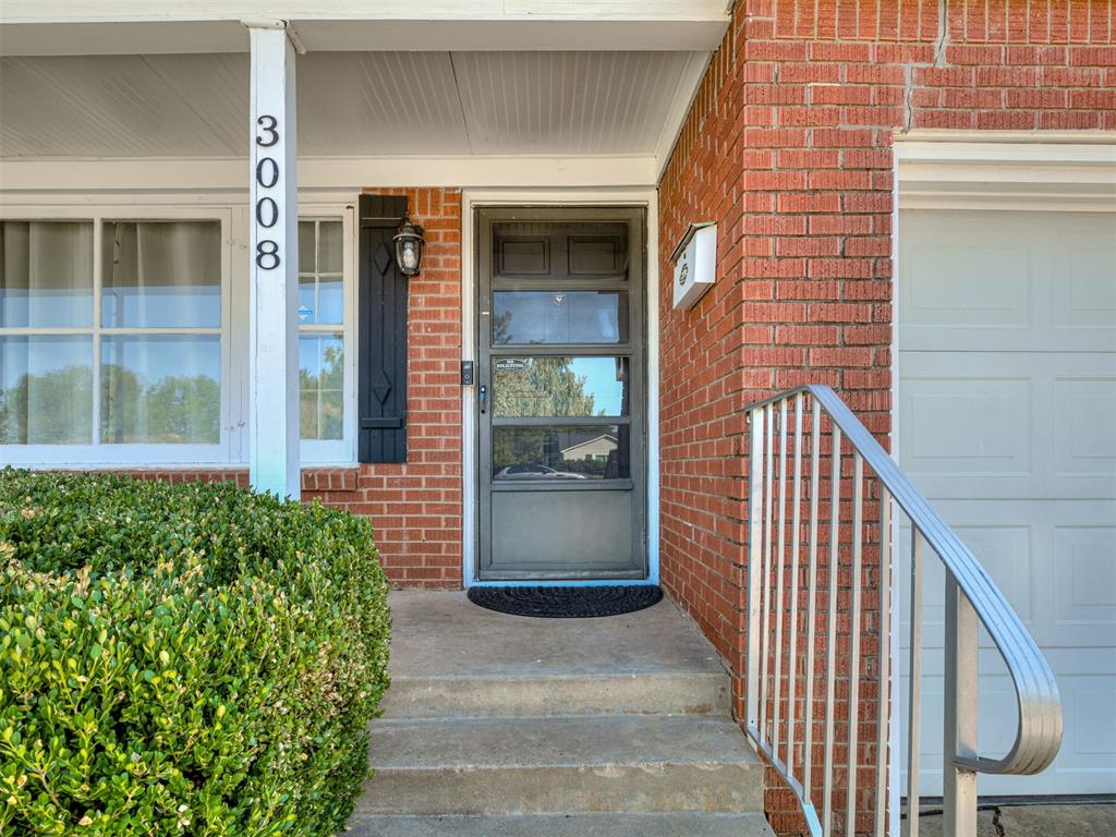 3008 W Fairfield Avenue