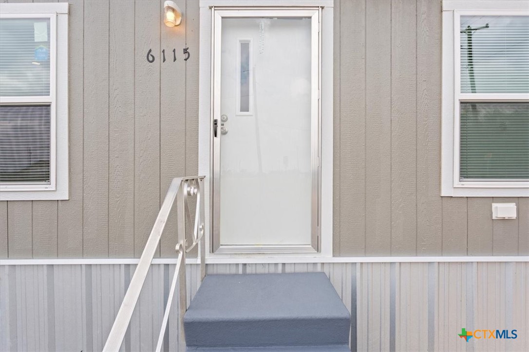 6115 Stallion Road