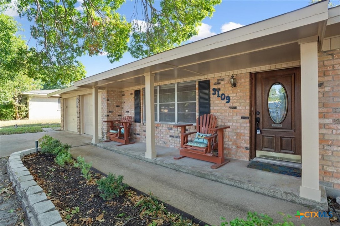 3109 Las Moras Drive