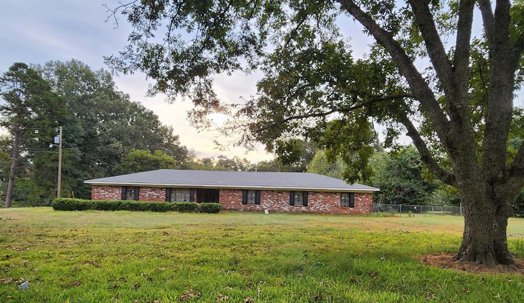 1271 N Dr Martin L King Drive