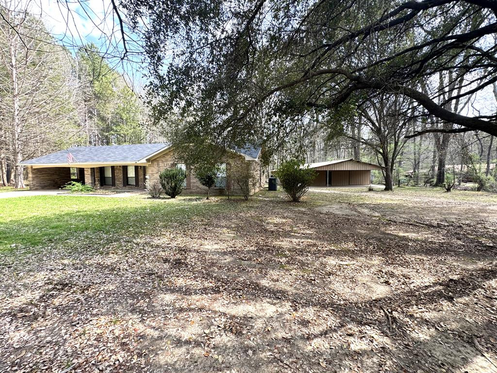 6 Winding Creek Road