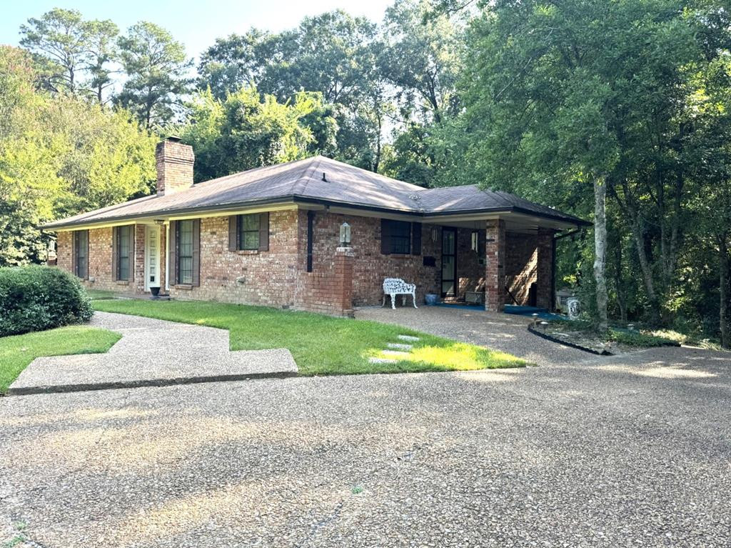 105 Live Oak Drive