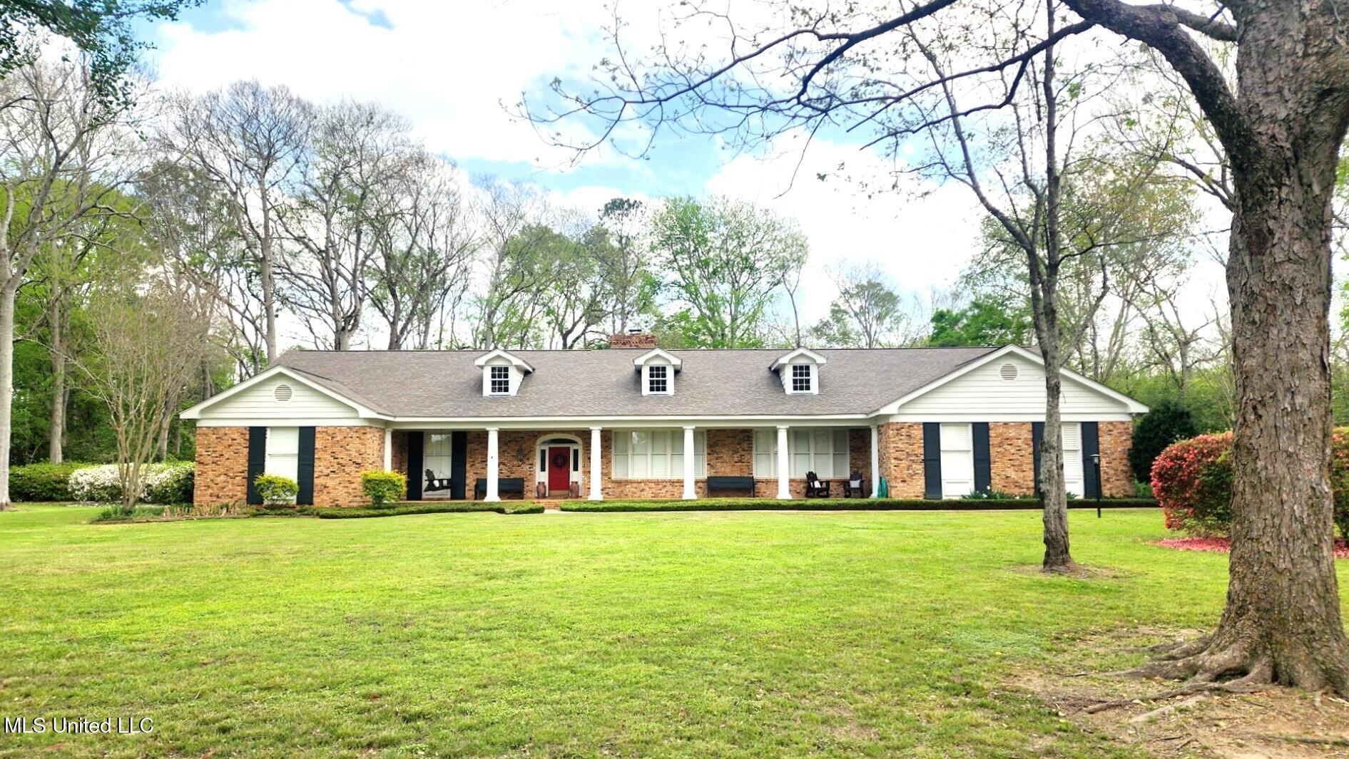 305 Creekbend Road