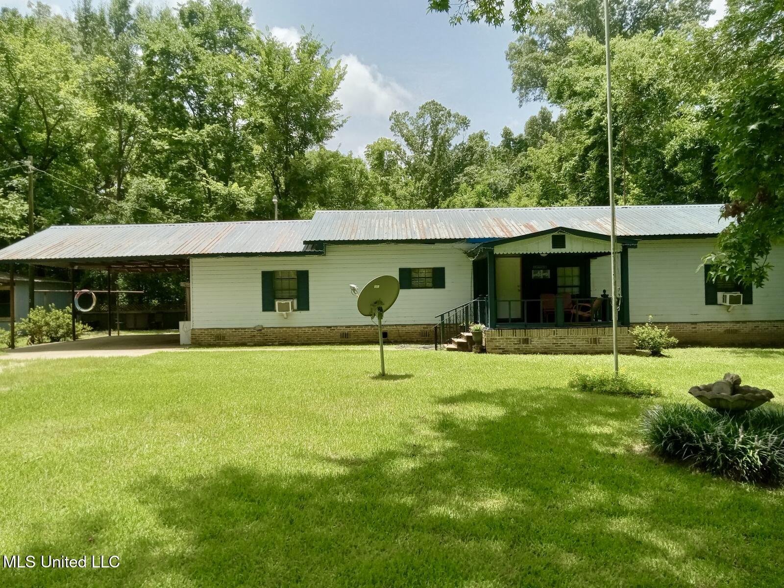 564 Old Highway 84
