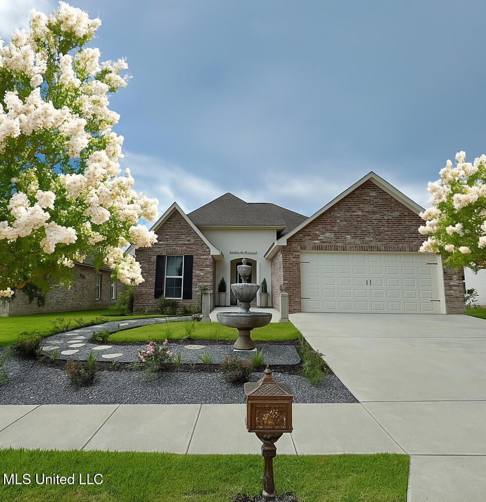 8 Hedges Plantation Place