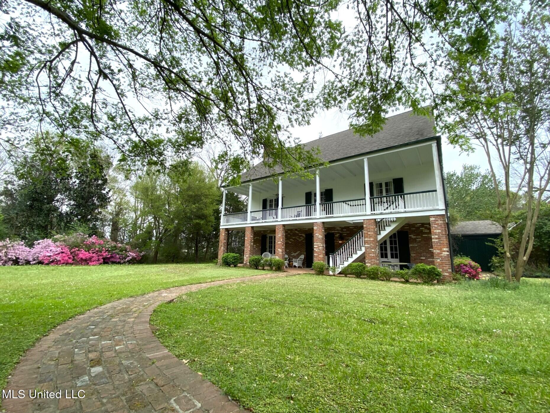 200 Devereaux Drive