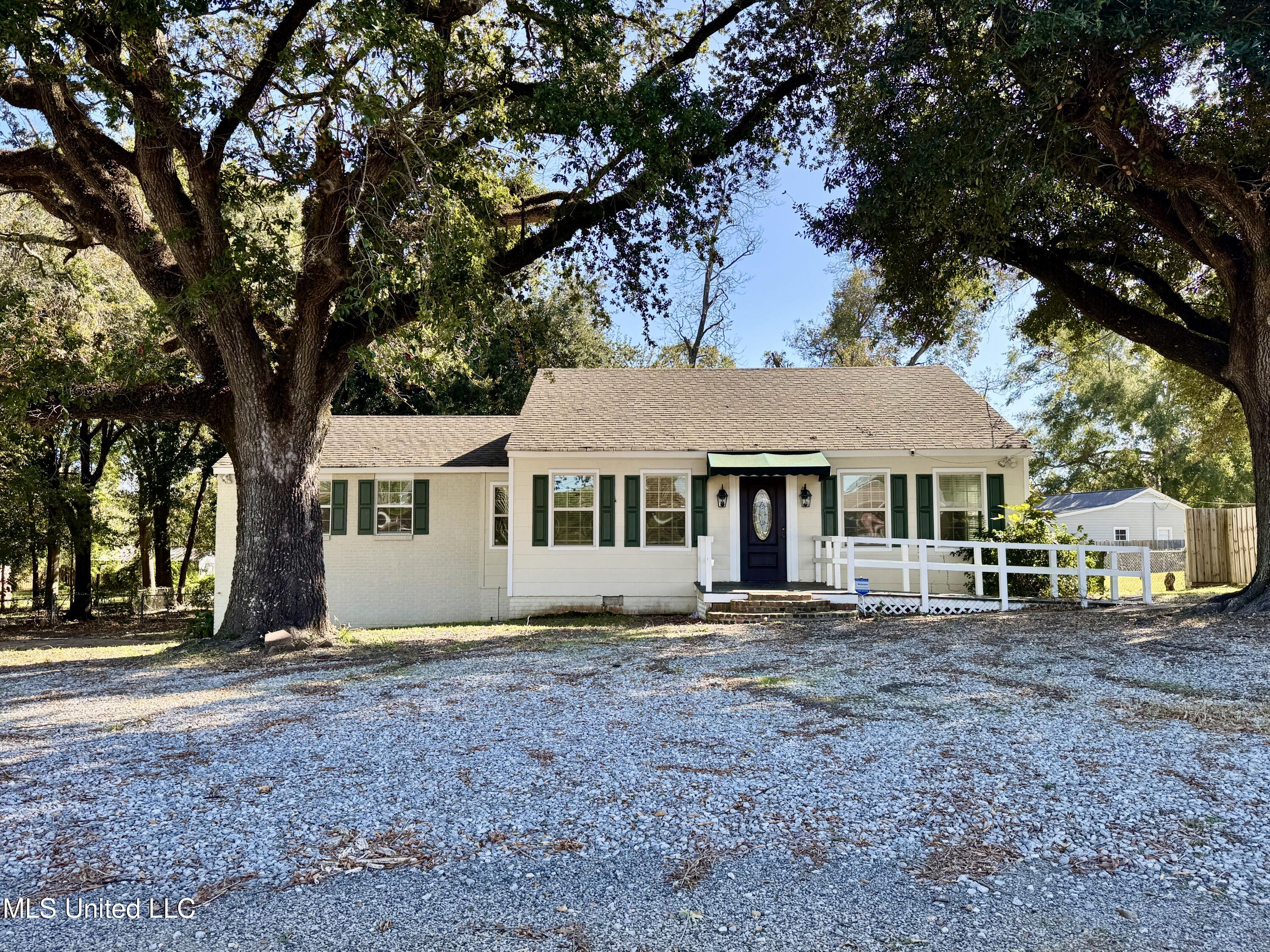 221 S Sgt Prentiss Drive