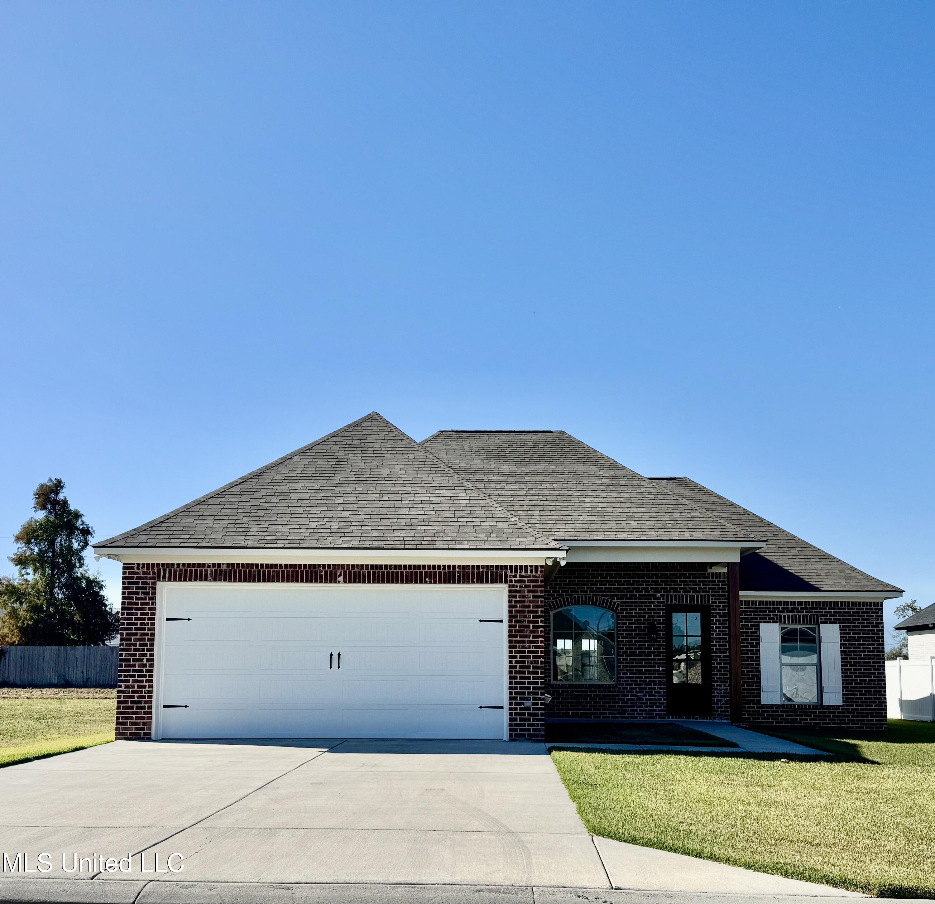 113 Riverbend Avenue