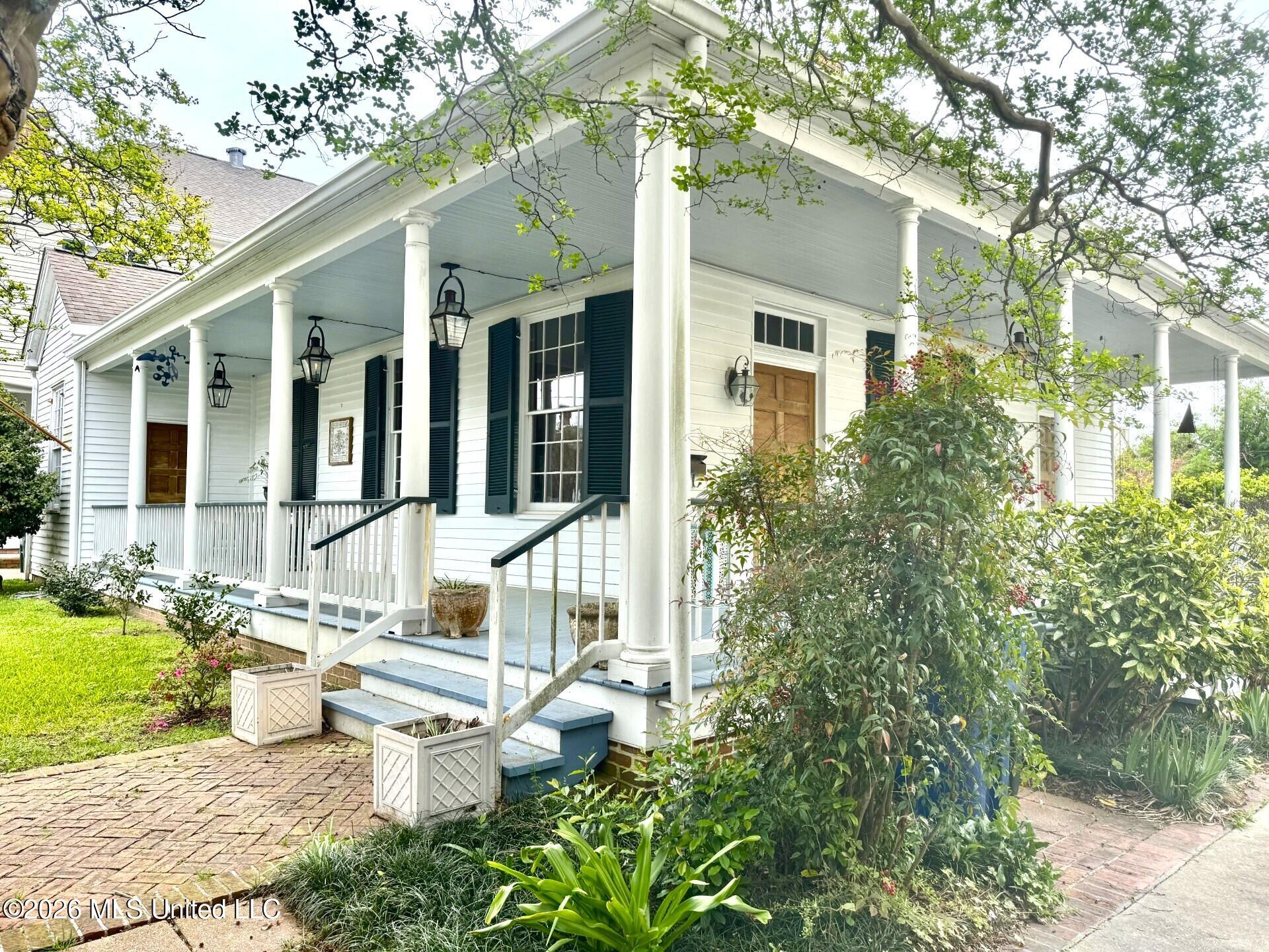 606 State Street