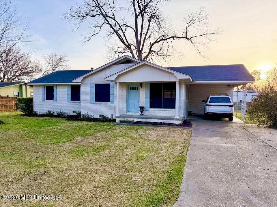 104 Catalpa Drive