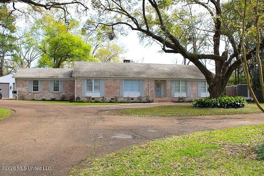 101 Sgt Prentiss Drive