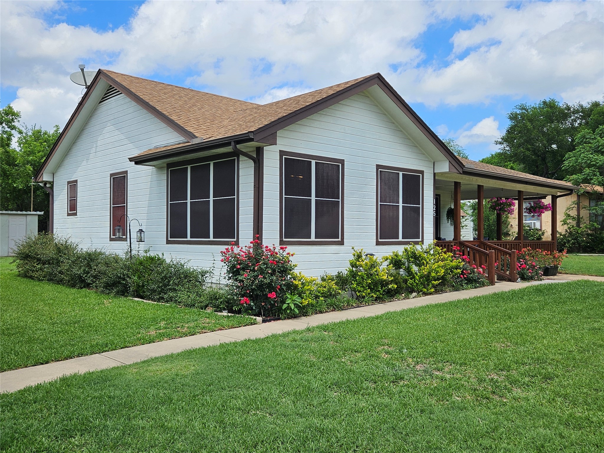 125 Private Road 1317