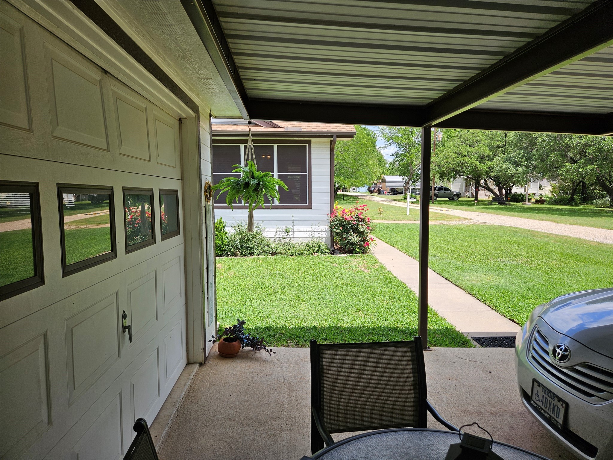 125 Private Road 1317