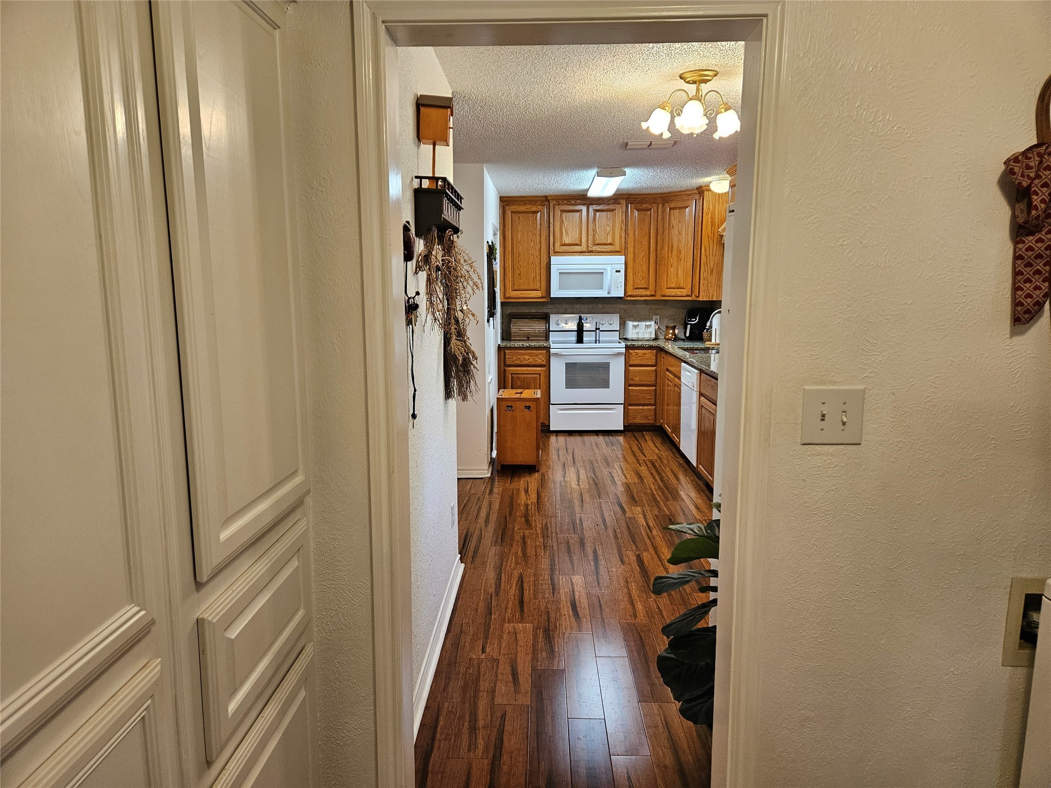 125 Private Road 1317