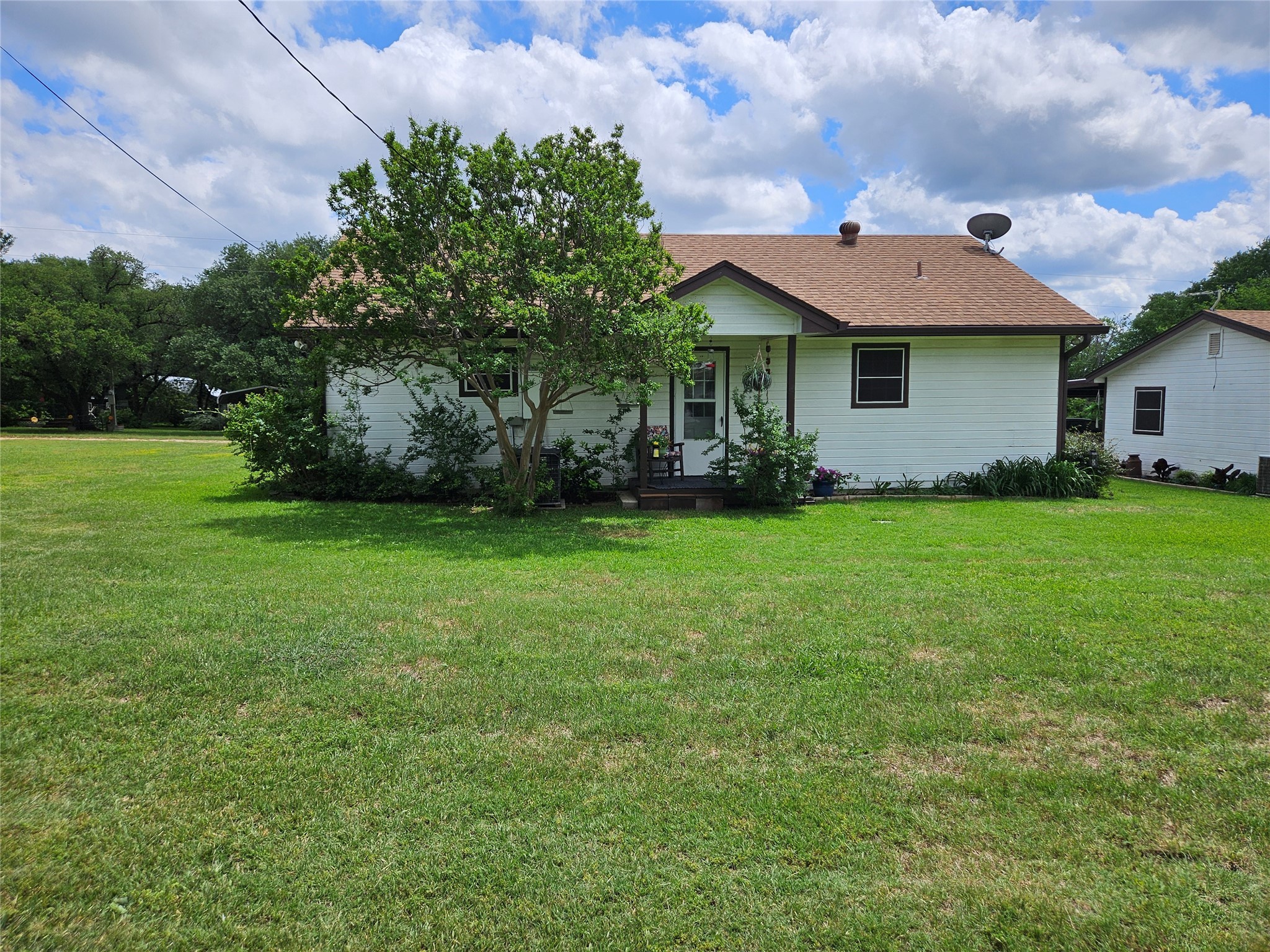 125 Private Road 1317