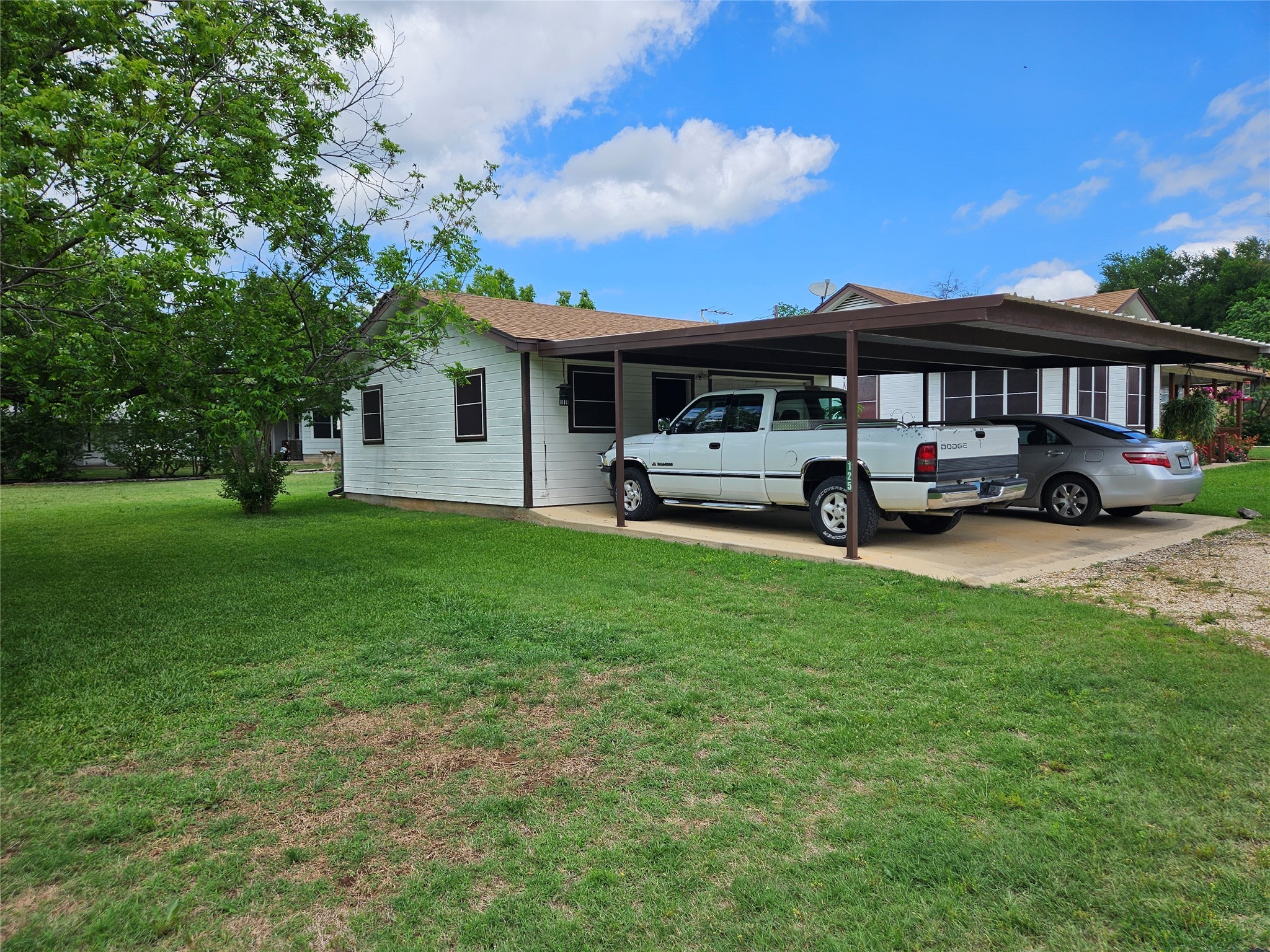 125 Private Road 1317