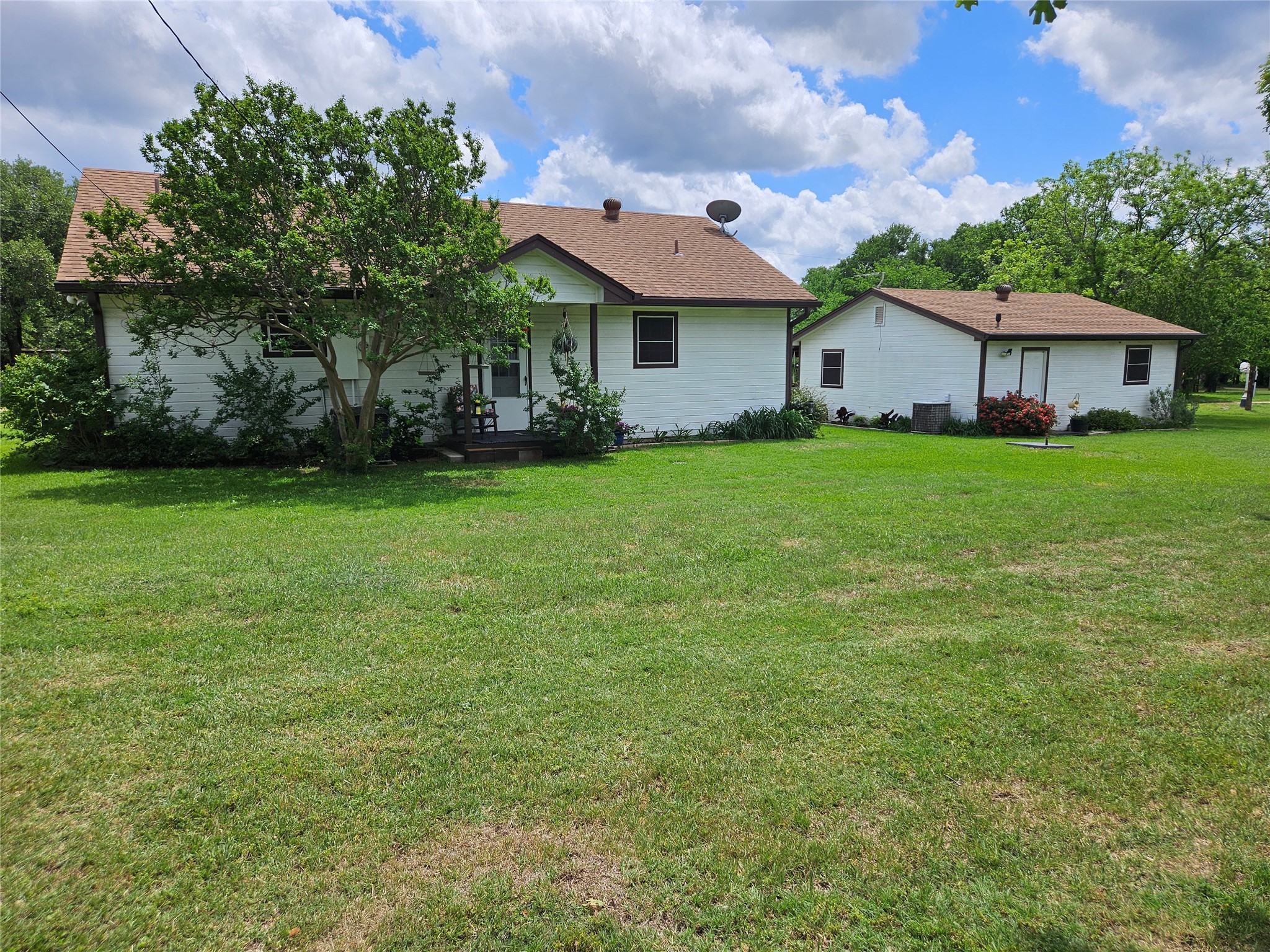 125 Private Road 1317