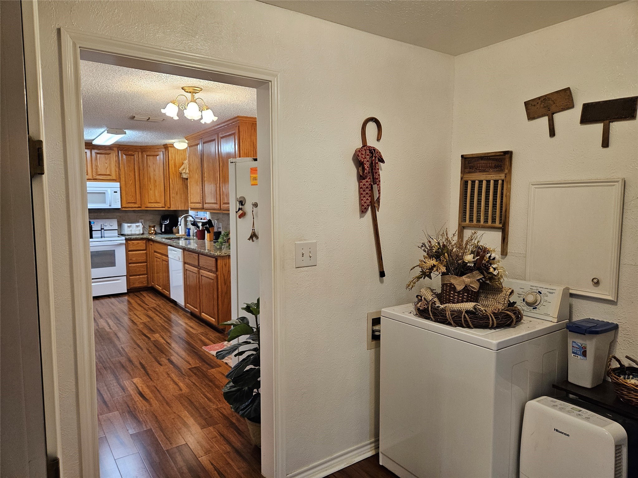 125 Private Road 1317