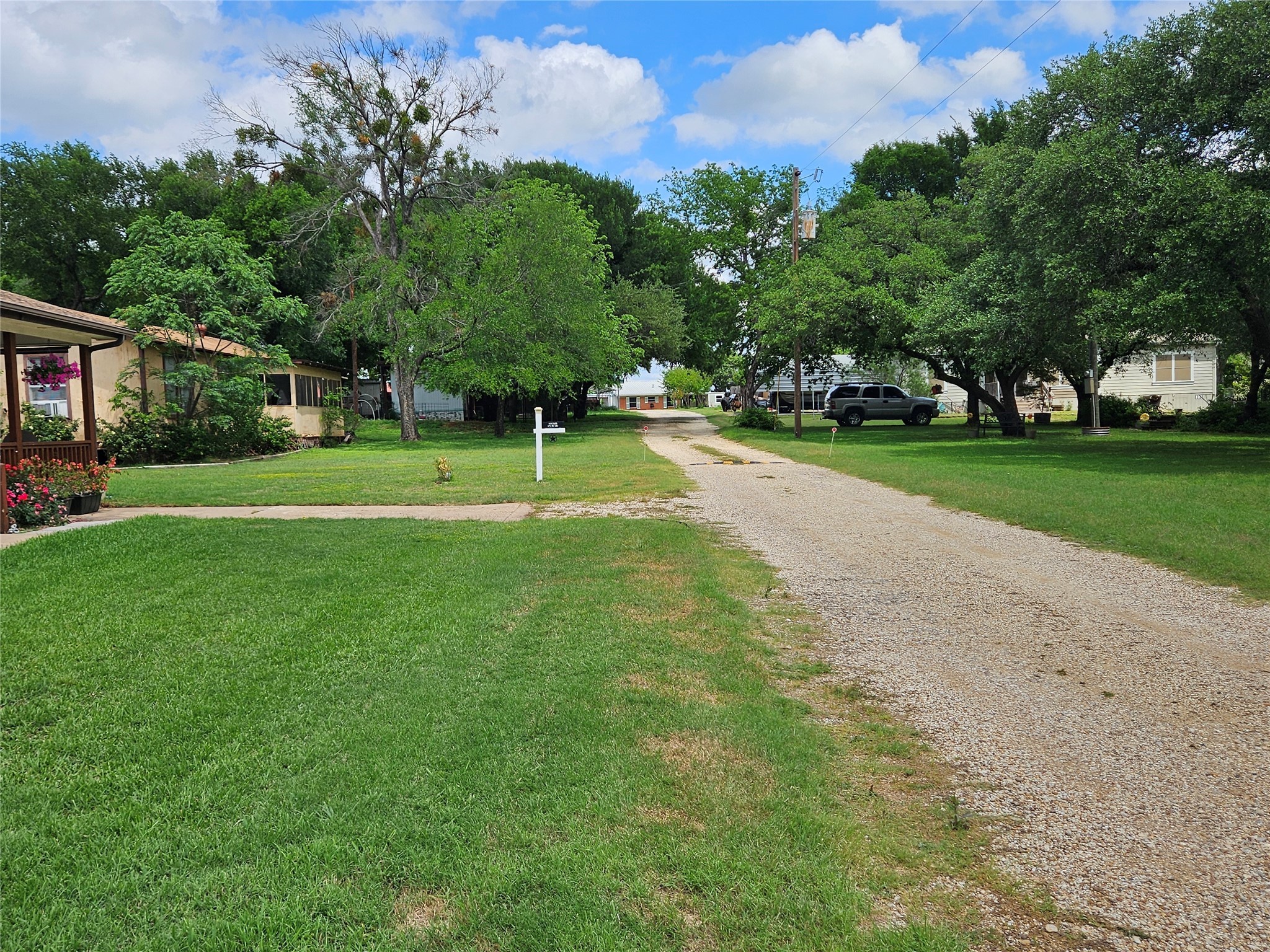 125 Private Road 1317