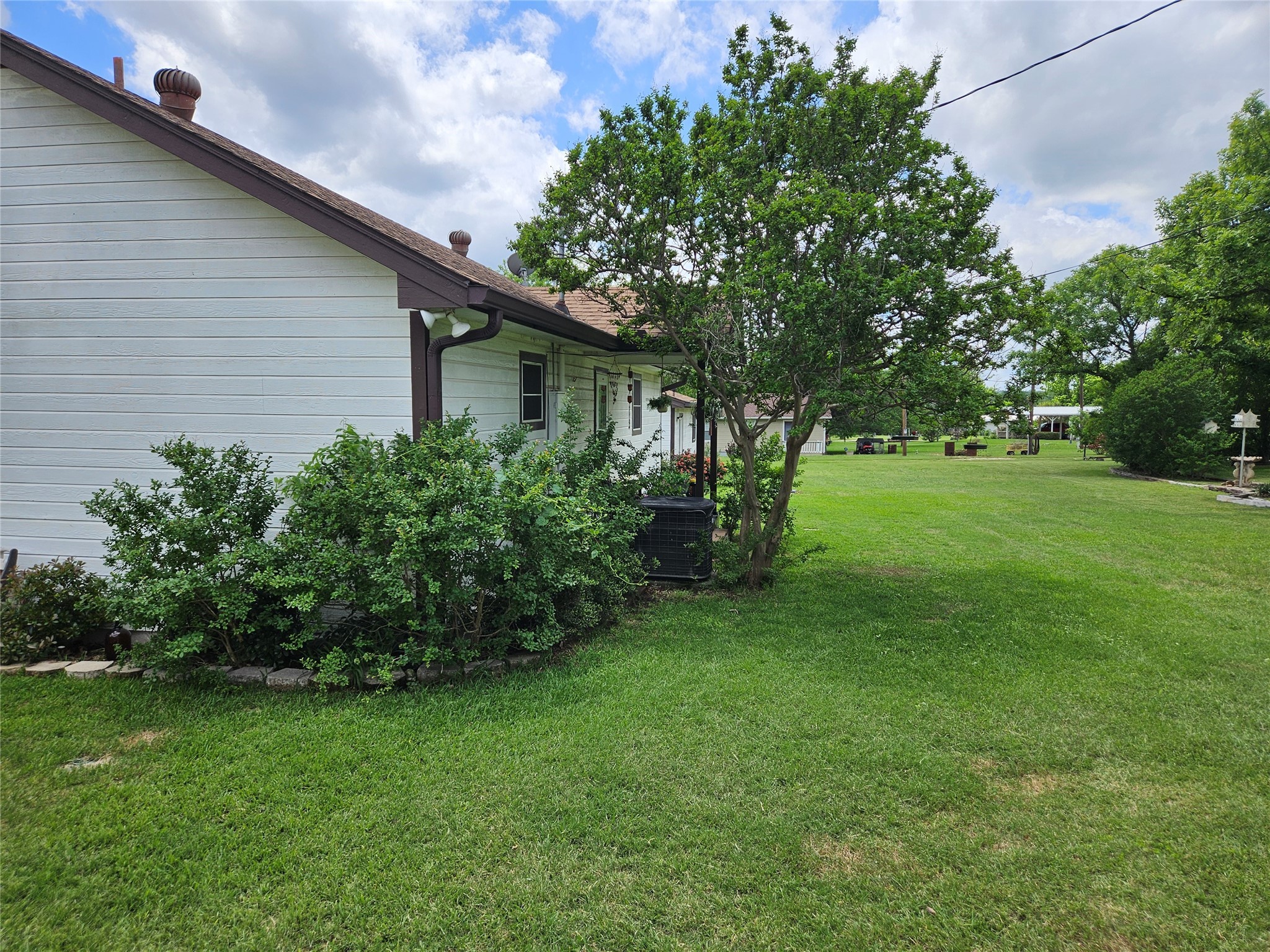 125 Private Road 1317