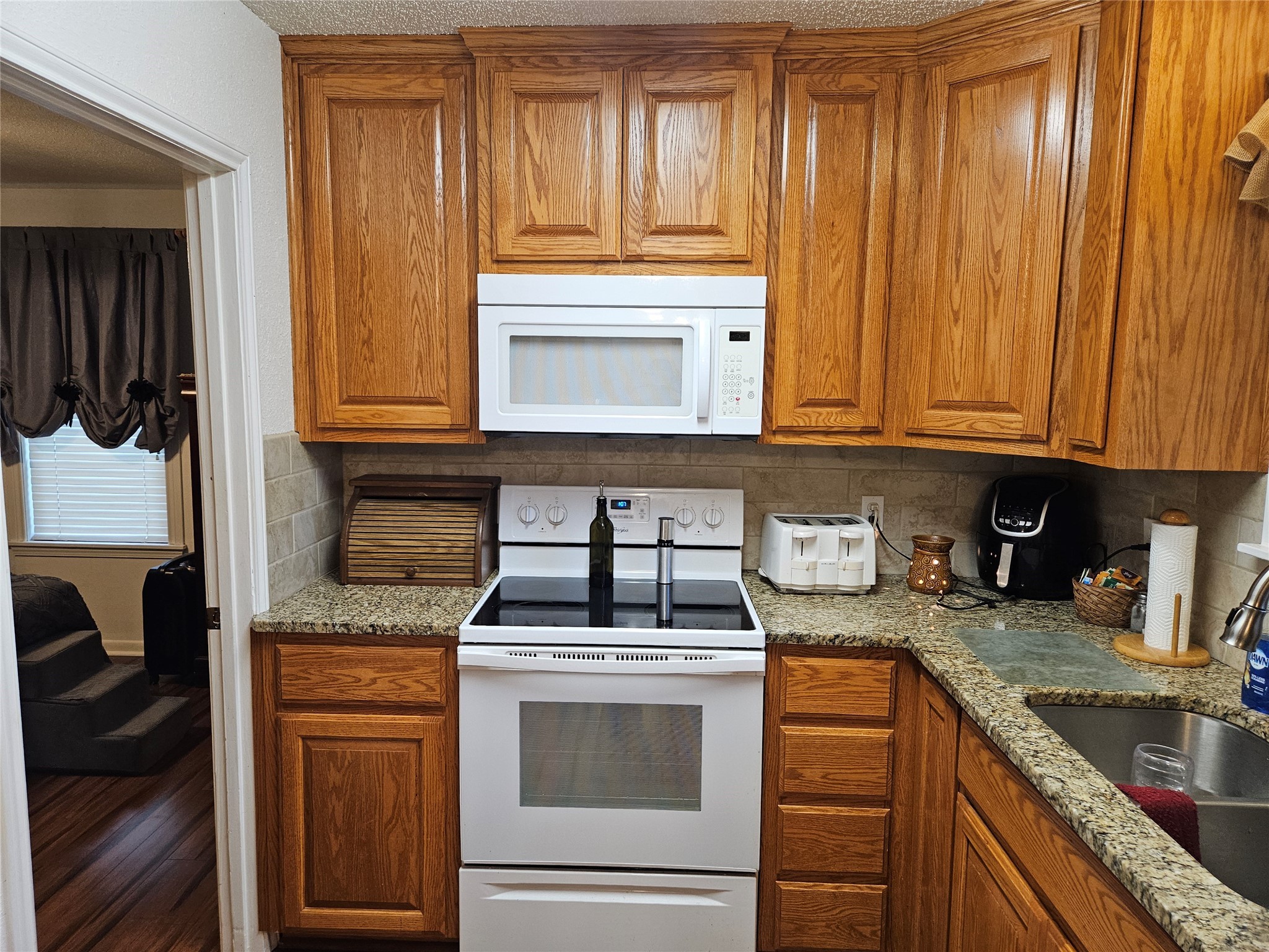 125 Private Road 1317