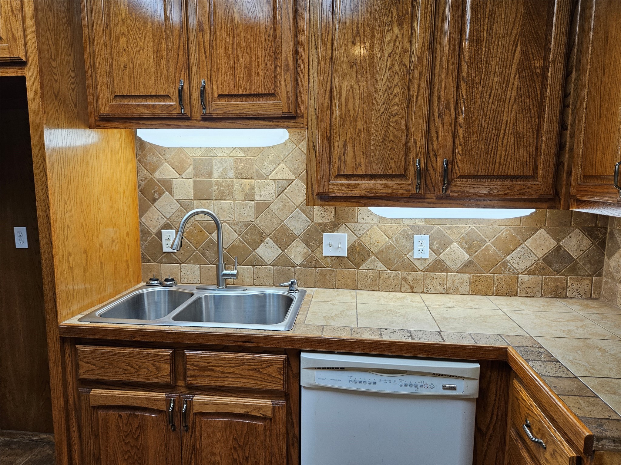 122 S Greenbriar Road